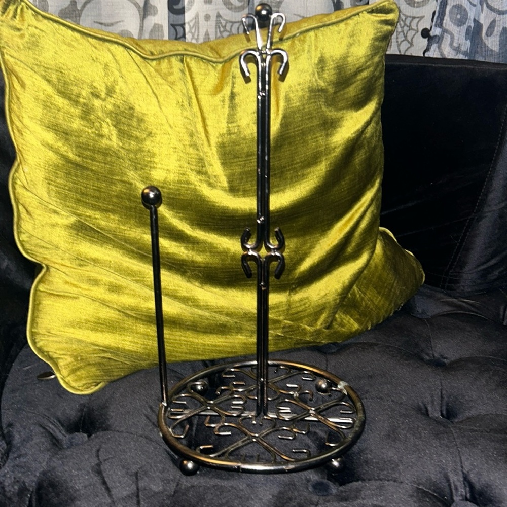 Metal Paper towel holder